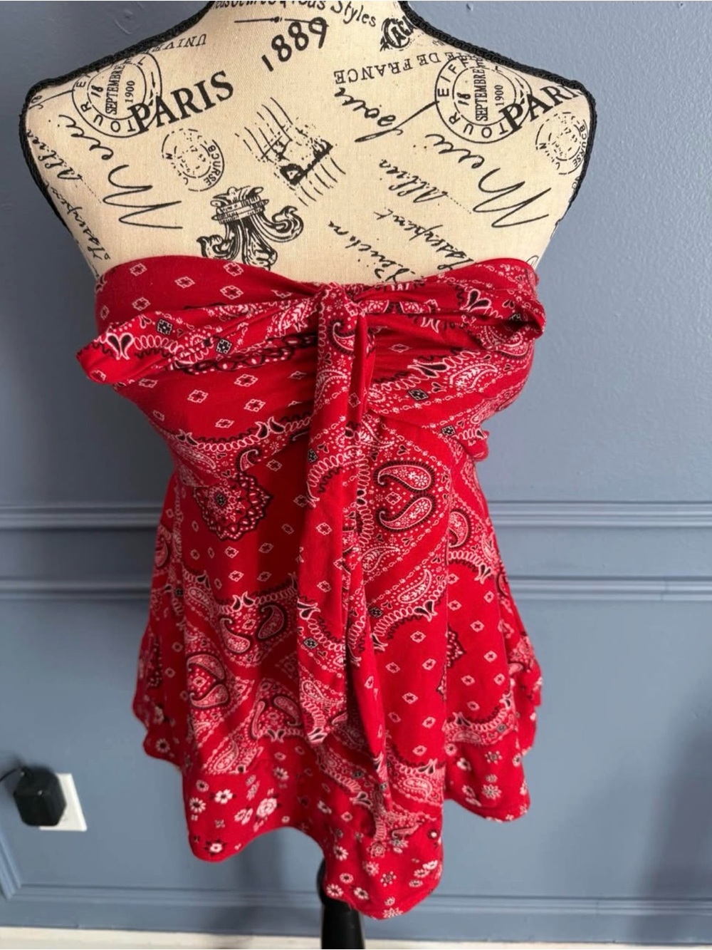 No Boundaries Red Bandana-Print Strapless Tie Top